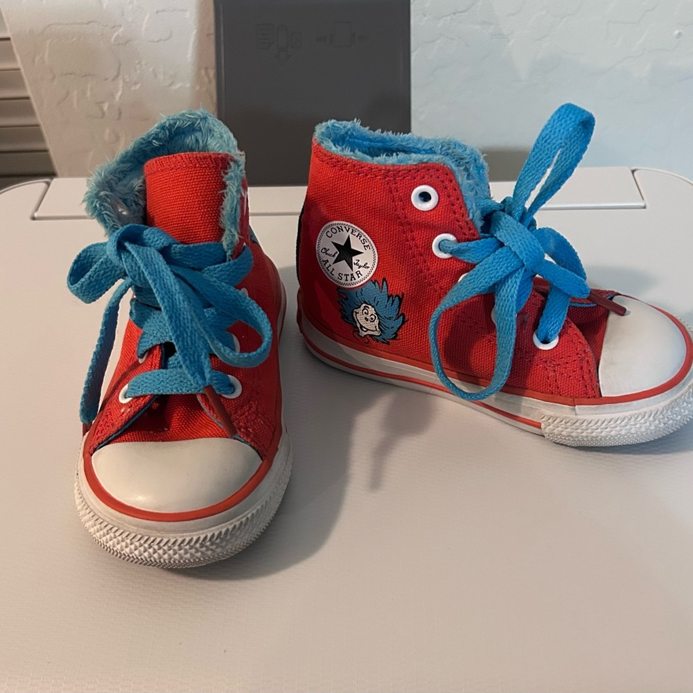 Dr Seuss Converse⭐️